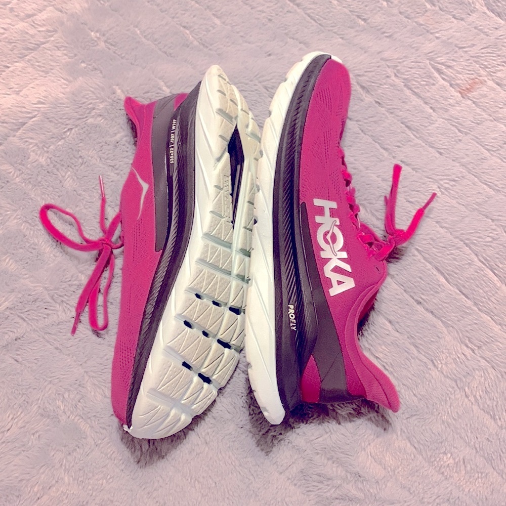 Hoka One Women’s Mach 4 Profly Athletic Training Sneakers